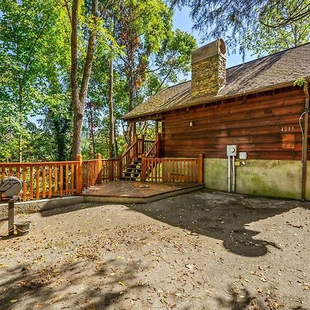 Do Not Disturb - Pigeon Forge Smoky Mountain Studio Cabin, Hot Tub, Fireplace Villa Exterior photo